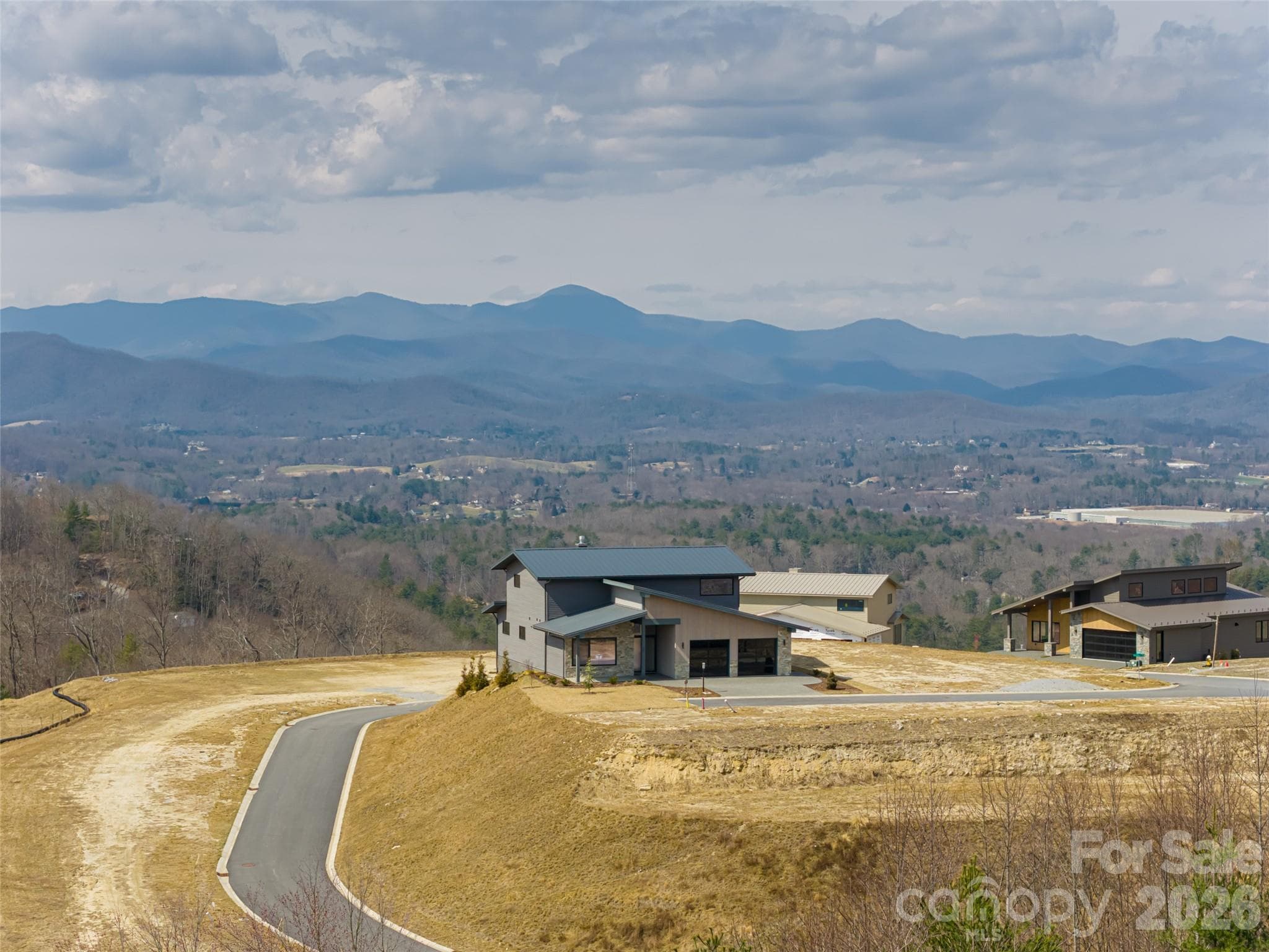 Single Family Residence at 24 S Watchman Drive, Hendersonville, photo 36 of 47