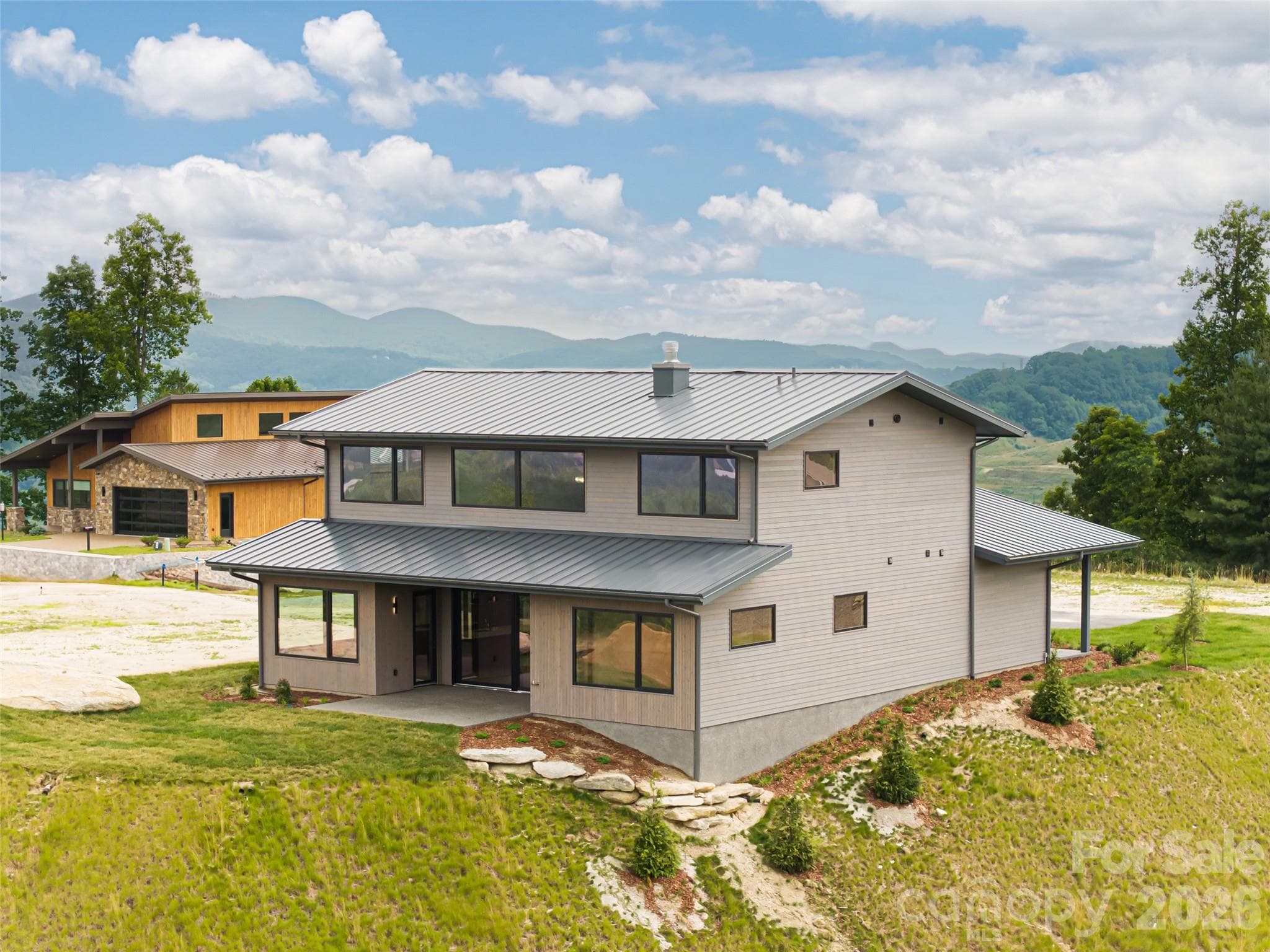 Single Family Residence at 24 S Watchman Drive, Hendersonville, photo 37 of 47