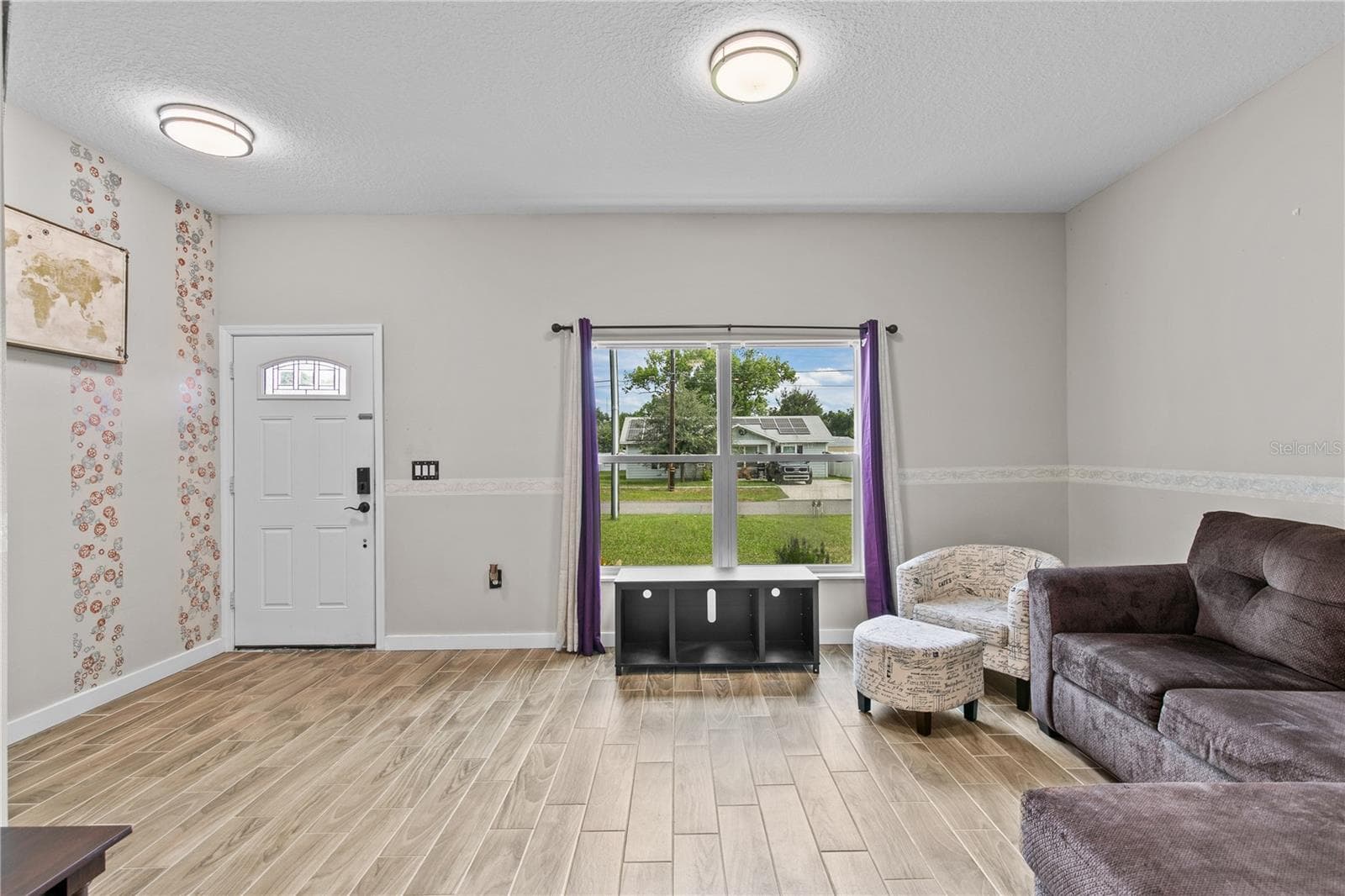 Half Duplex at 214 W 15TH ST, APOPKA, photo 6 of 34