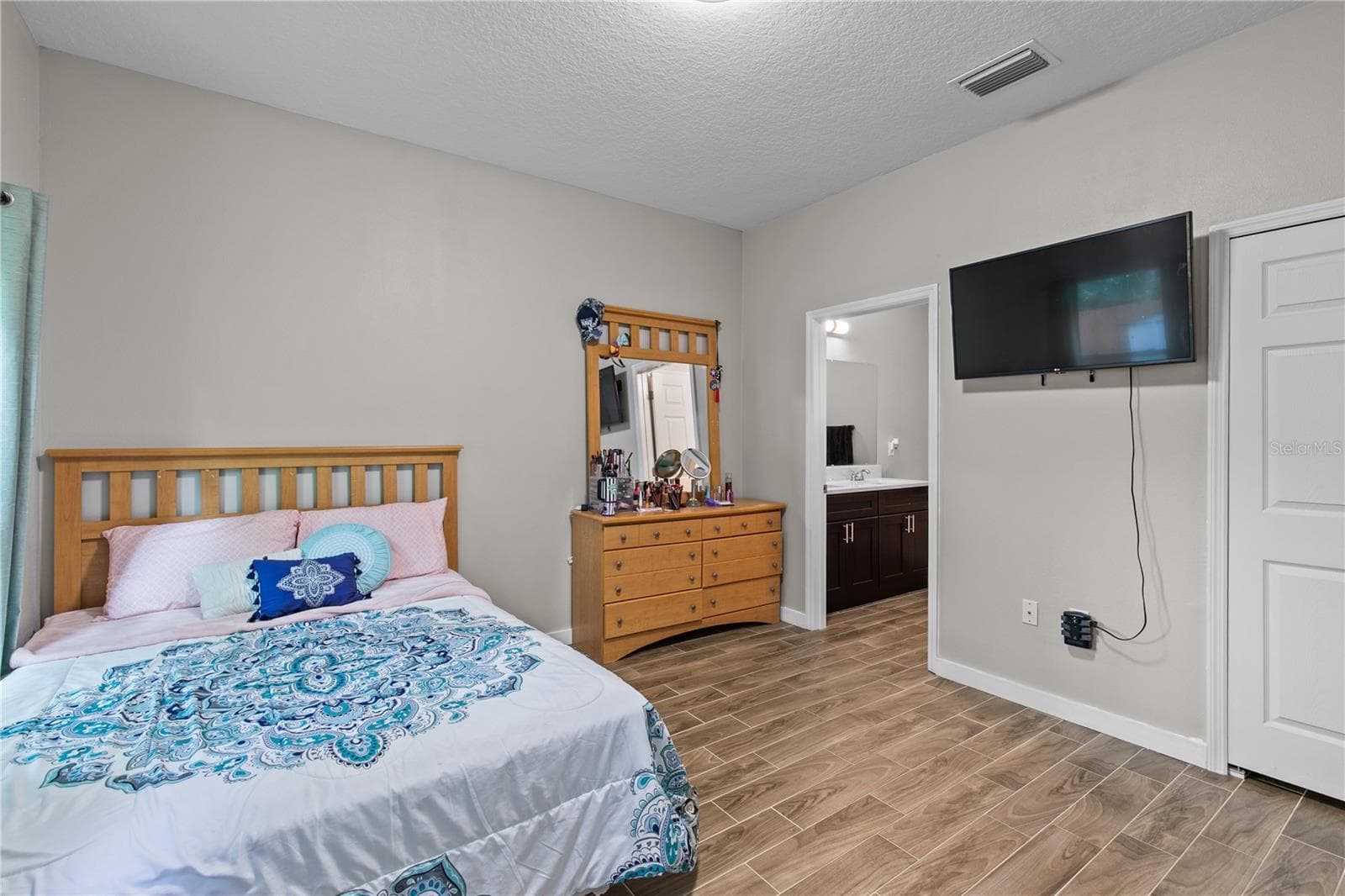 Half Duplex at 214 W 15TH ST, APOPKA, photo 15 of 34