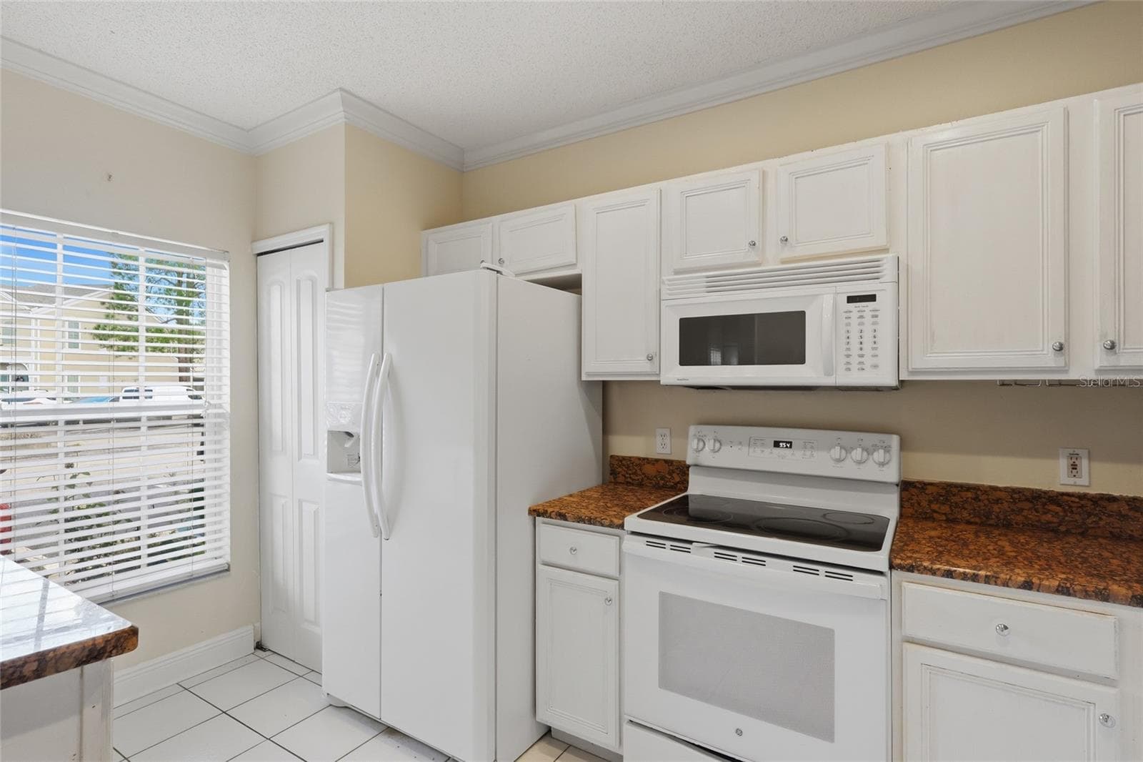 Townhouse at 5416 CARROLLWOOD KEY DR #8, TAMPA, photo 7 of 33
