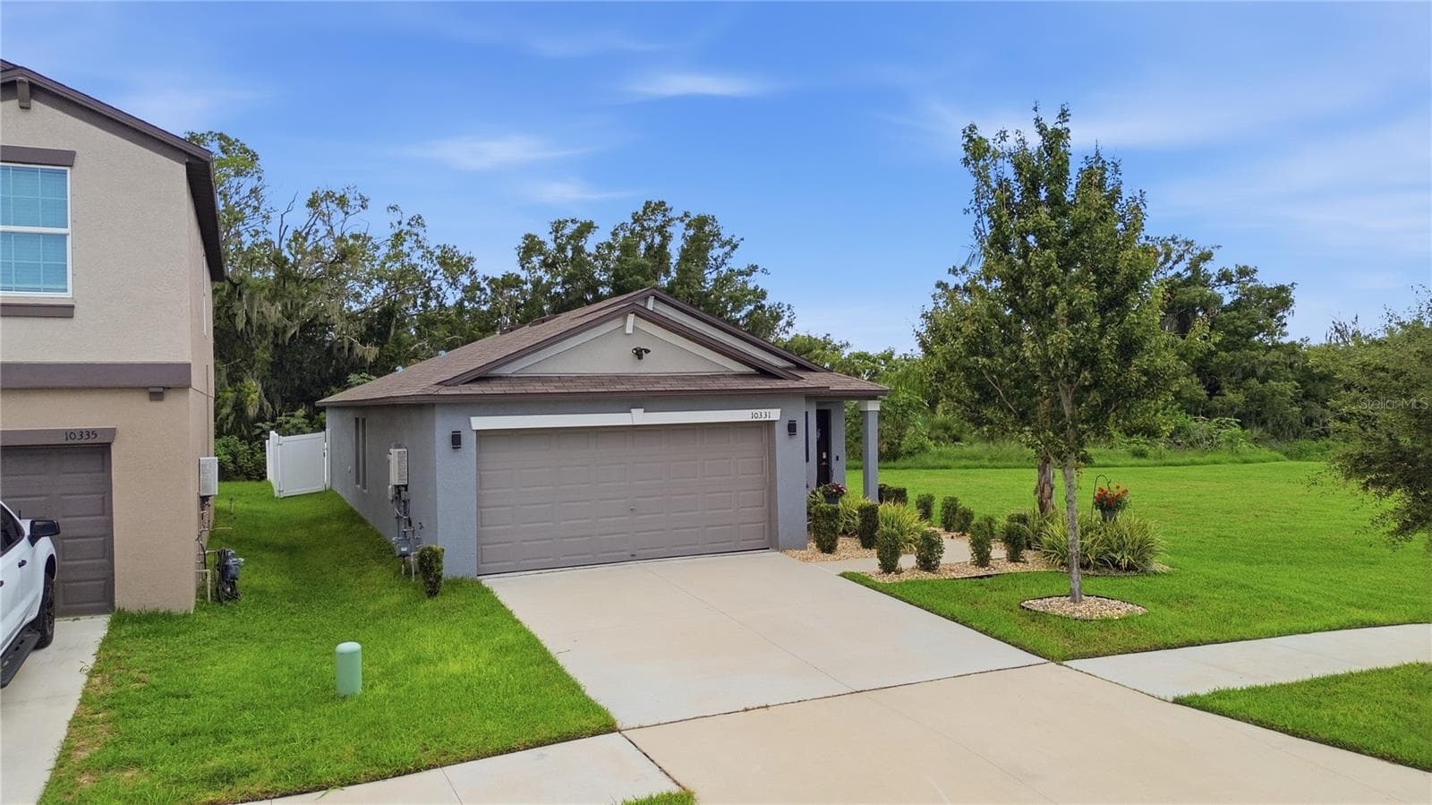 Single Family Residence at 10331 BLUE PLUME CT, RIVERVIEW, photo 2 of 57