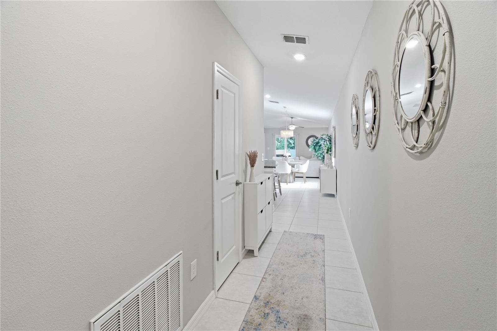 Single Family Residence at 10331 BLUE PLUME CT, RIVERVIEW, photo 9 of 57