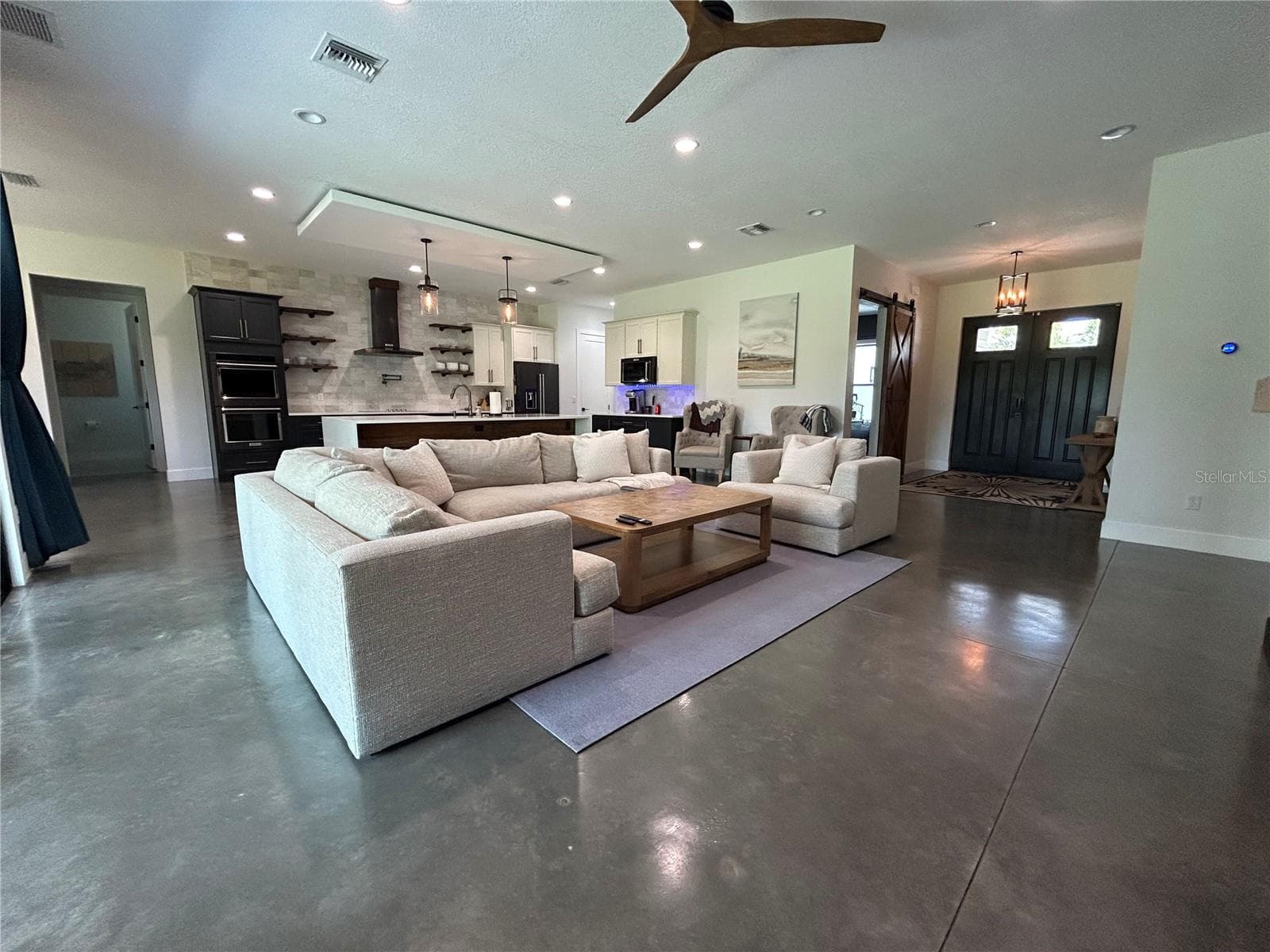Single Family Residence at 19512 MAJESTIC ST, ORLANDO, photo 4 of 48