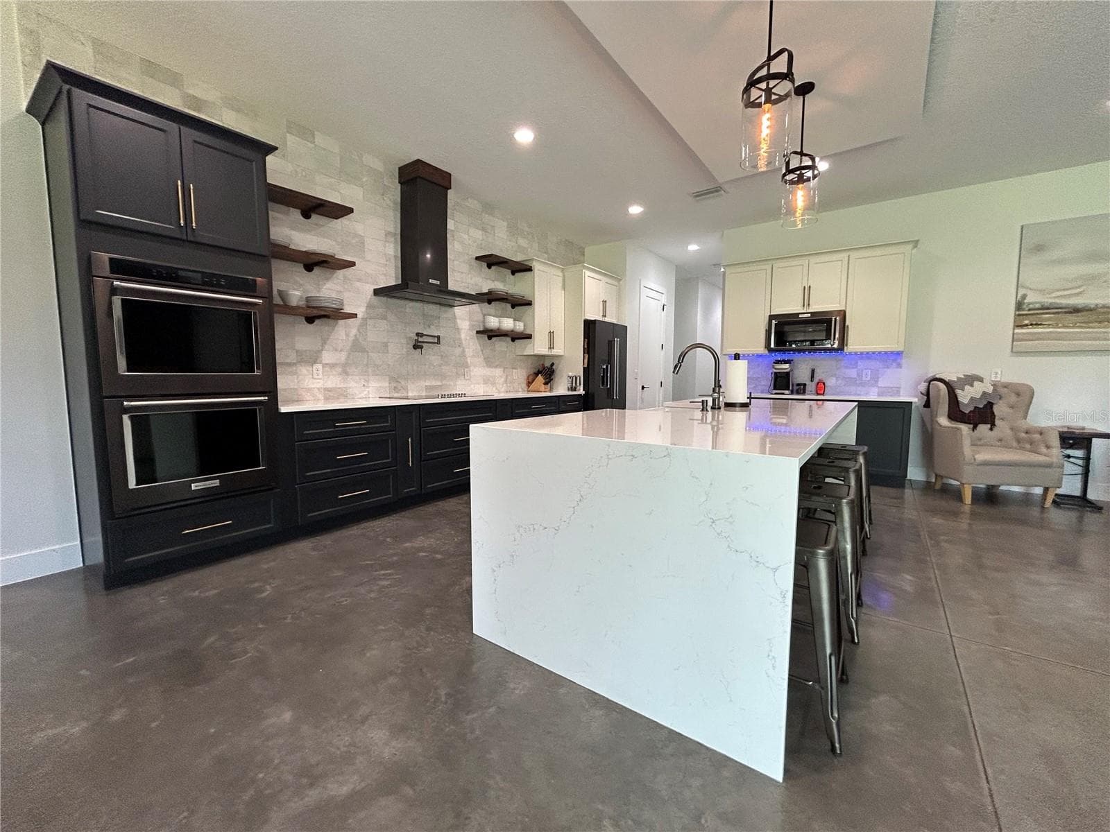 Single Family Residence at 19512 MAJESTIC ST, ORLANDO, photo 8 of 48