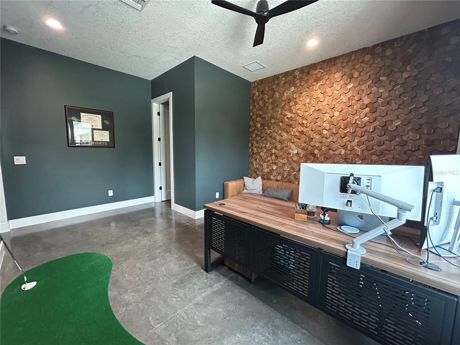 Office with Half-Bath - 19512 MAJESTIC ST, ORLANDO