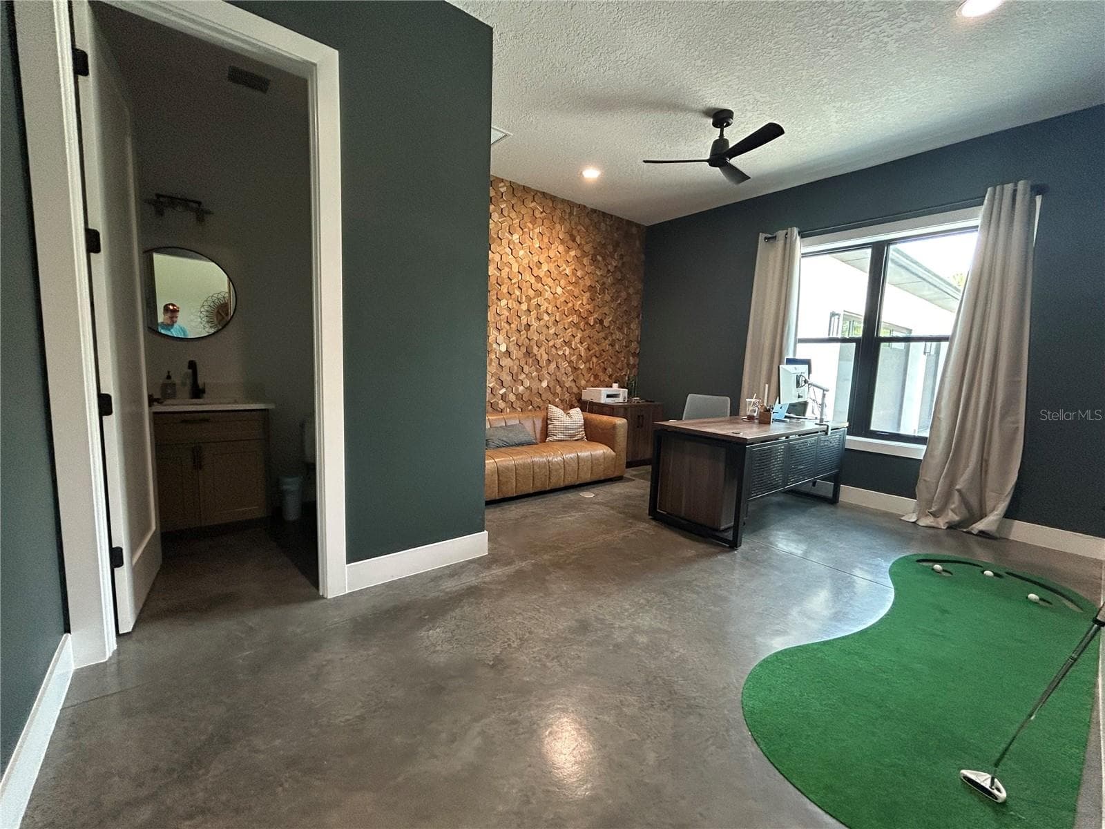 Single Family Residence at 19512 MAJESTIC ST, ORLANDO, photo 13 of 48
