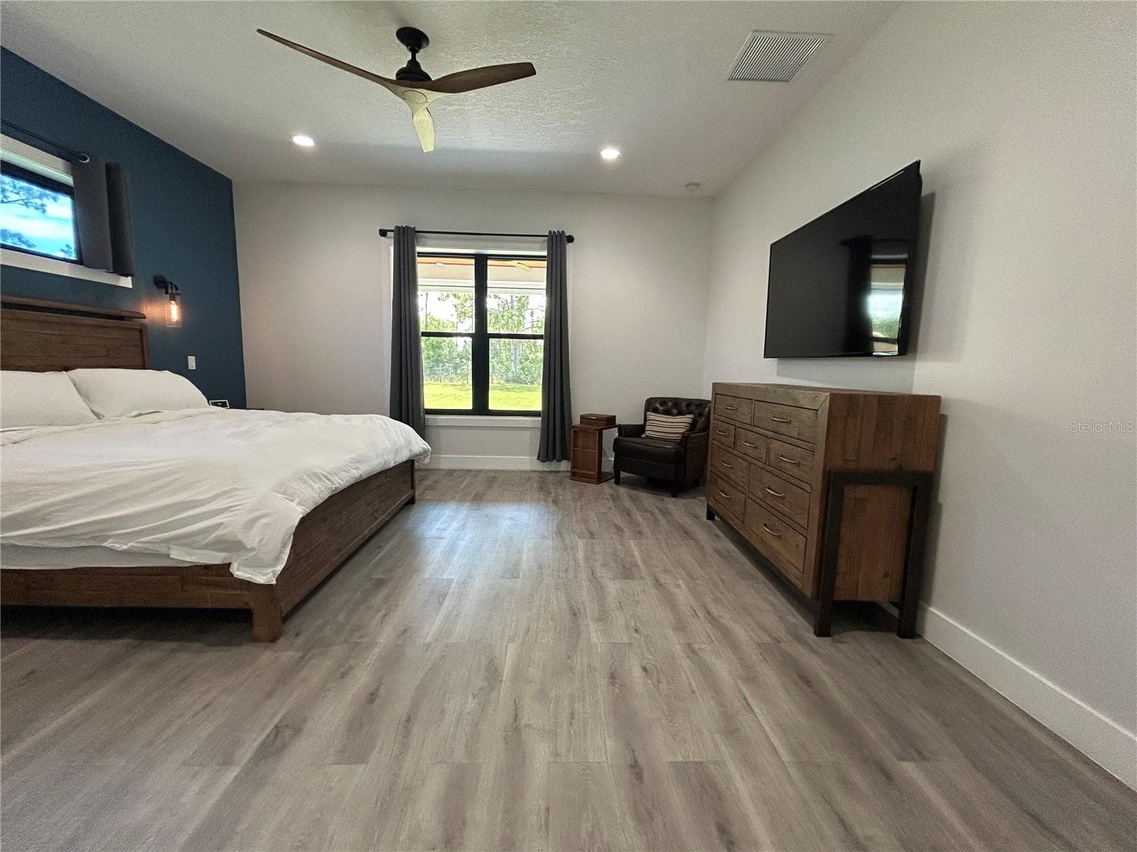 Single Family Residence at 19512 MAJESTIC ST, ORLANDO, photo 15 of 48