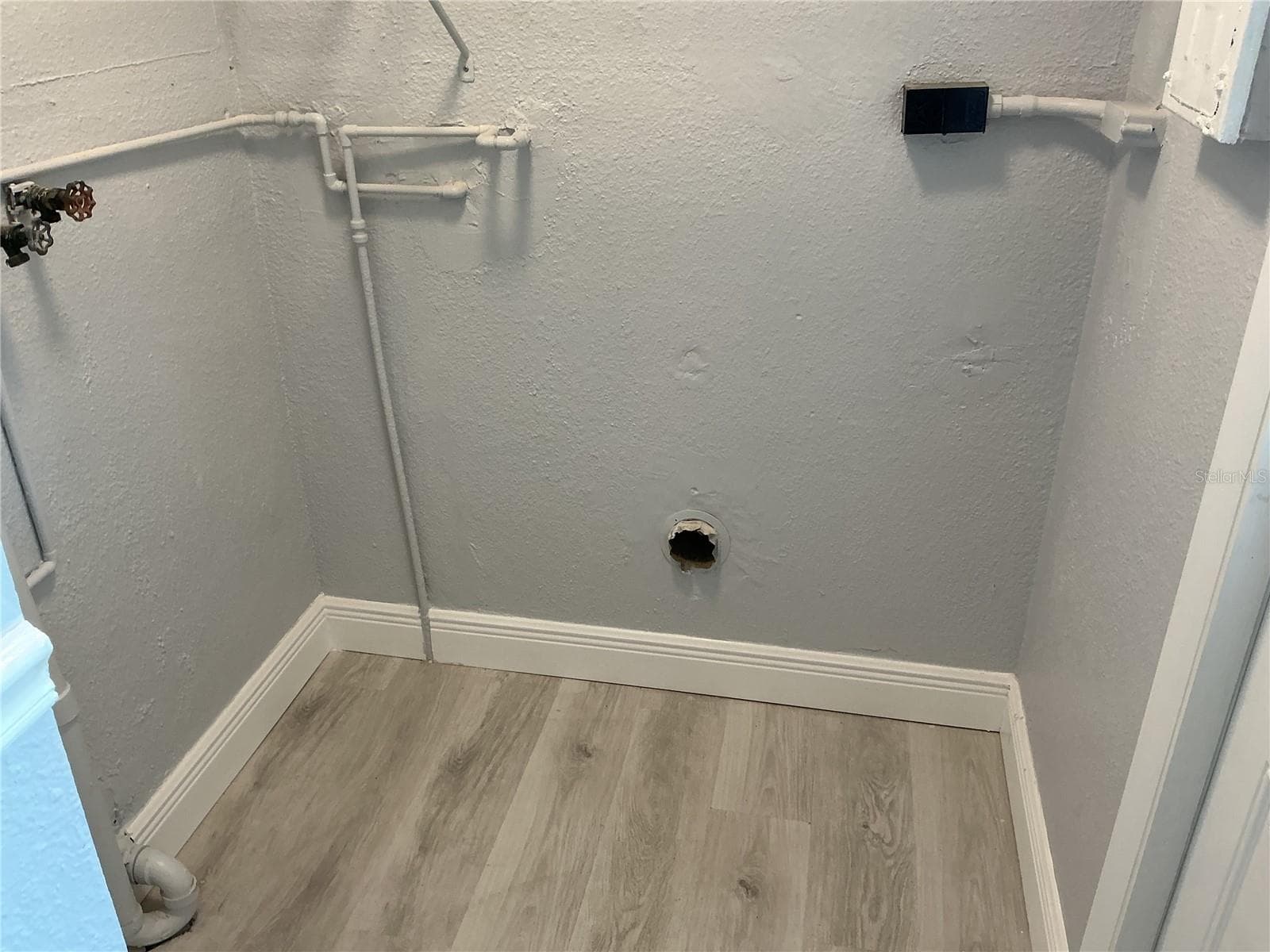 Laundry Room - 4660 71ST AVE N, PINELLAS PARK