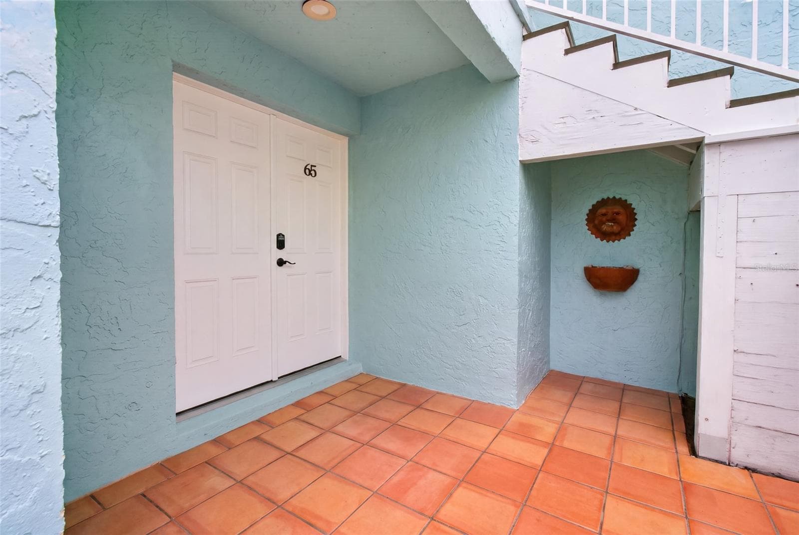 1 WINDRUSH BLVD #65