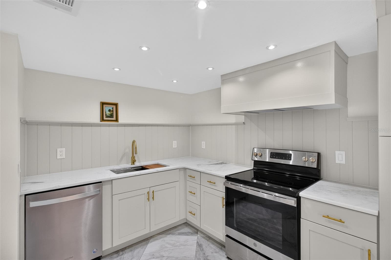 Condominium at 1 WINDRUSH BLVD #65, INDIAN ROCKS BEACH, photo 11 of 38