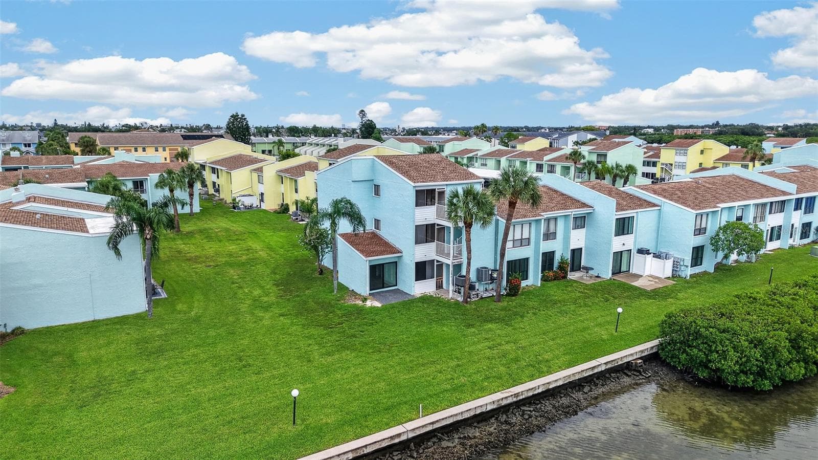 Condominium at 1 WINDRUSH BLVD #65, INDIAN ROCKS BEACH, photo 32 of 38