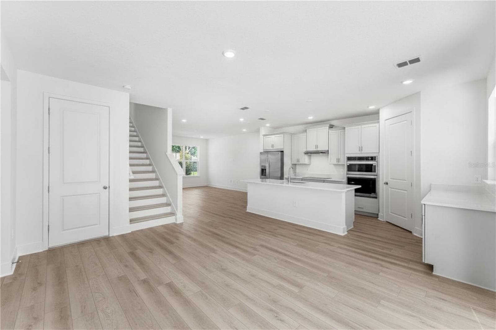 Single Family Residence at 2321 HUANIER CT, APOPKA, photo 11 of 21