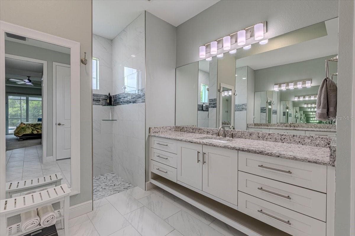 Single Family Residence at 16883 ACAPULCO RD, PUNTA GORDA, photo 17 of 45