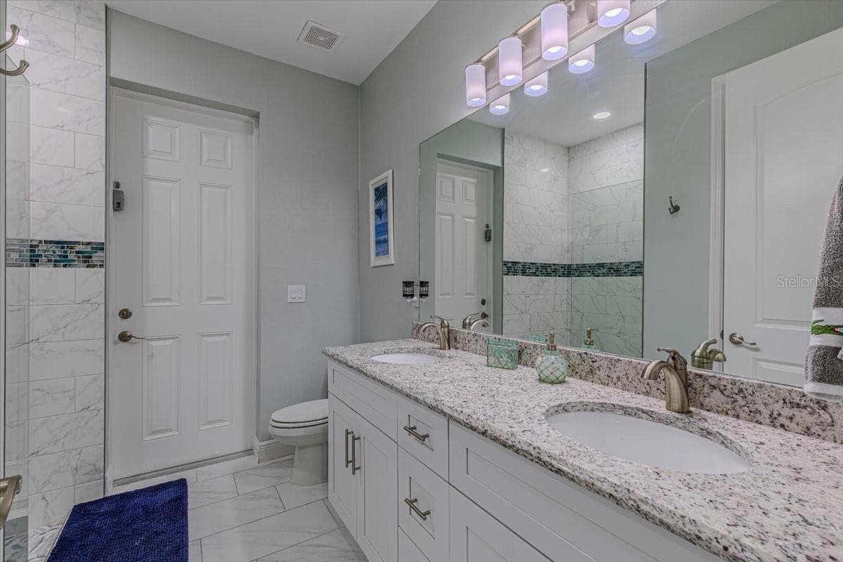 Single Family Residence at 16883 ACAPULCO RD, PUNTA GORDA, photo 25 of 45