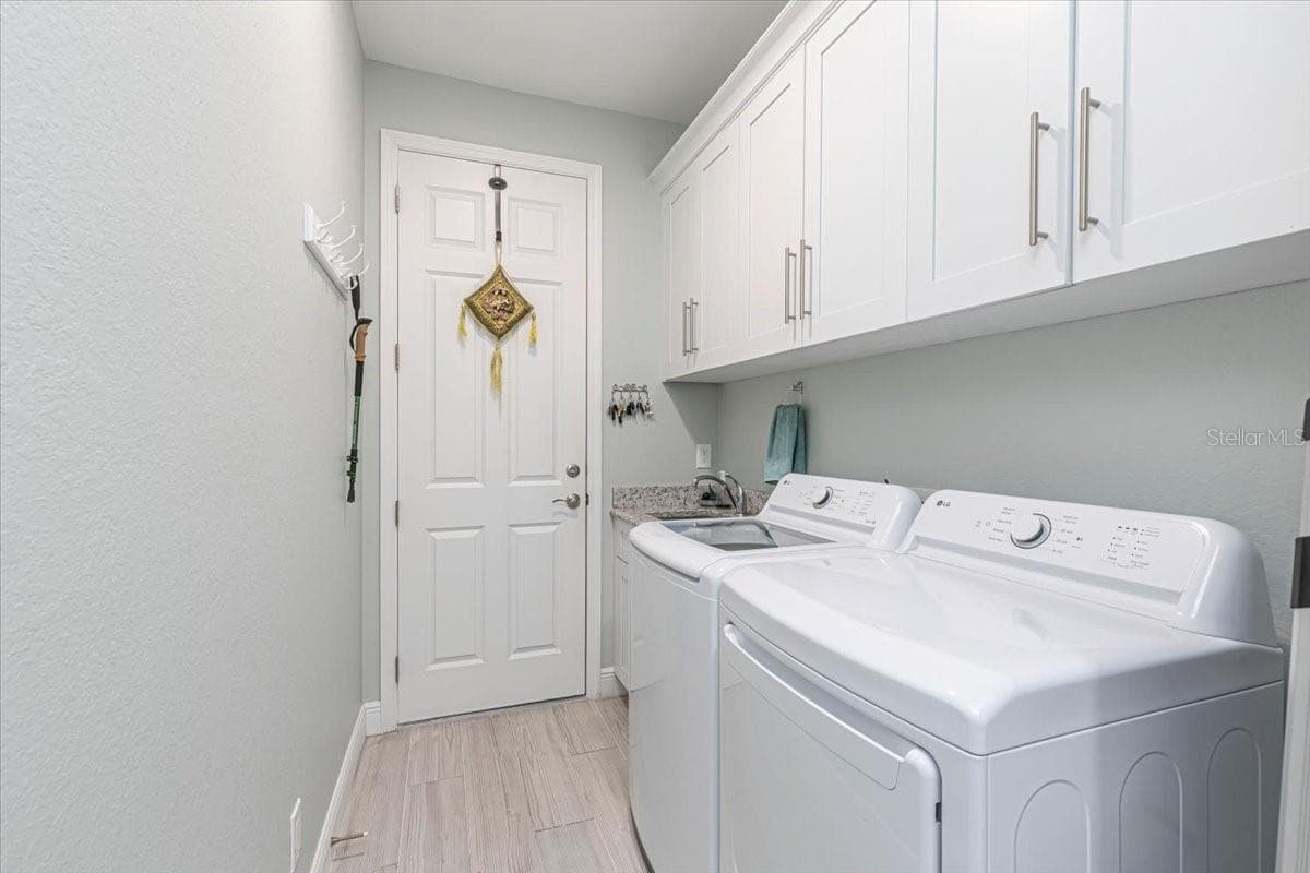 Single Family Residence at 16883 ACAPULCO RD, PUNTA GORDA, photo 27 of 45