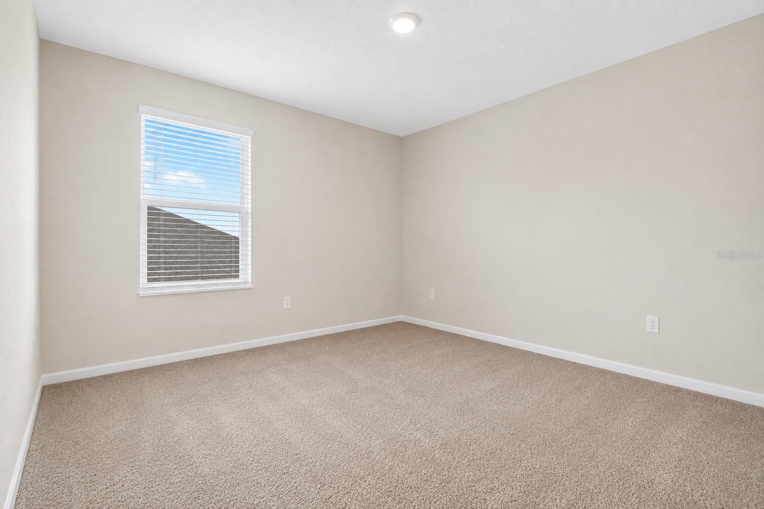 Secundary bedroom–Actual View - 1021 SILVERBELL TRL, ST CLOUD