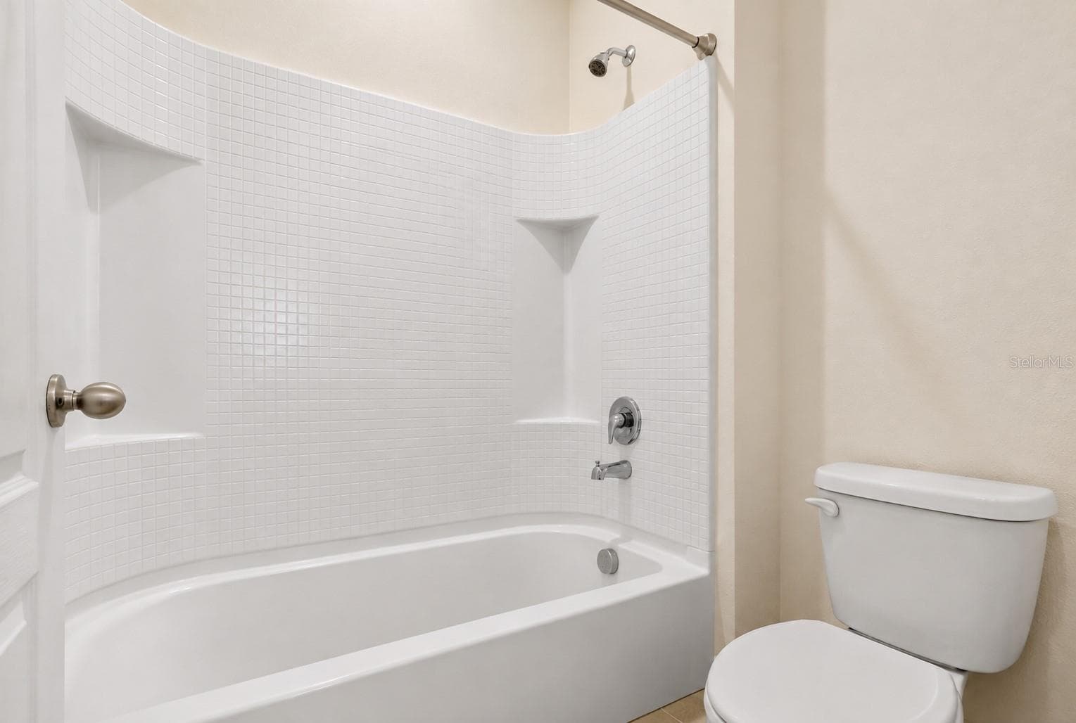 Second-Floor Full Bathroom - 1021 SILVERBELL TRL, ST CLOUD
