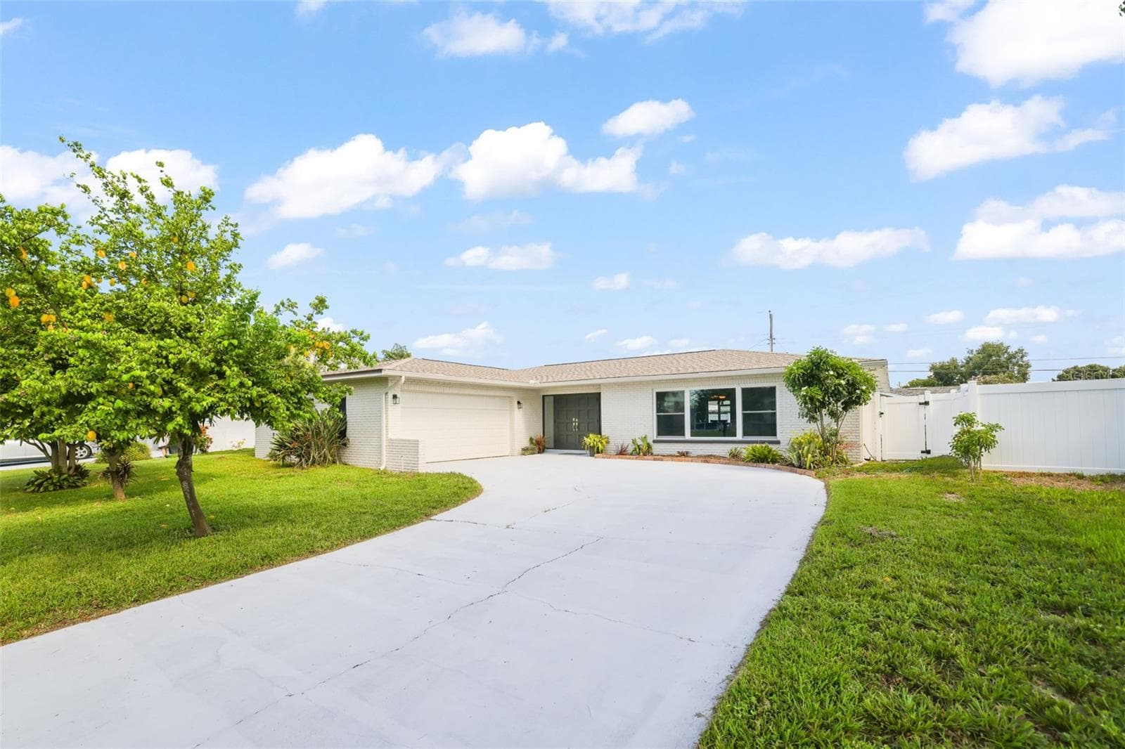 Single Family Residence at 13635 97TH TER, SEMINOLE, photo 3 of 61