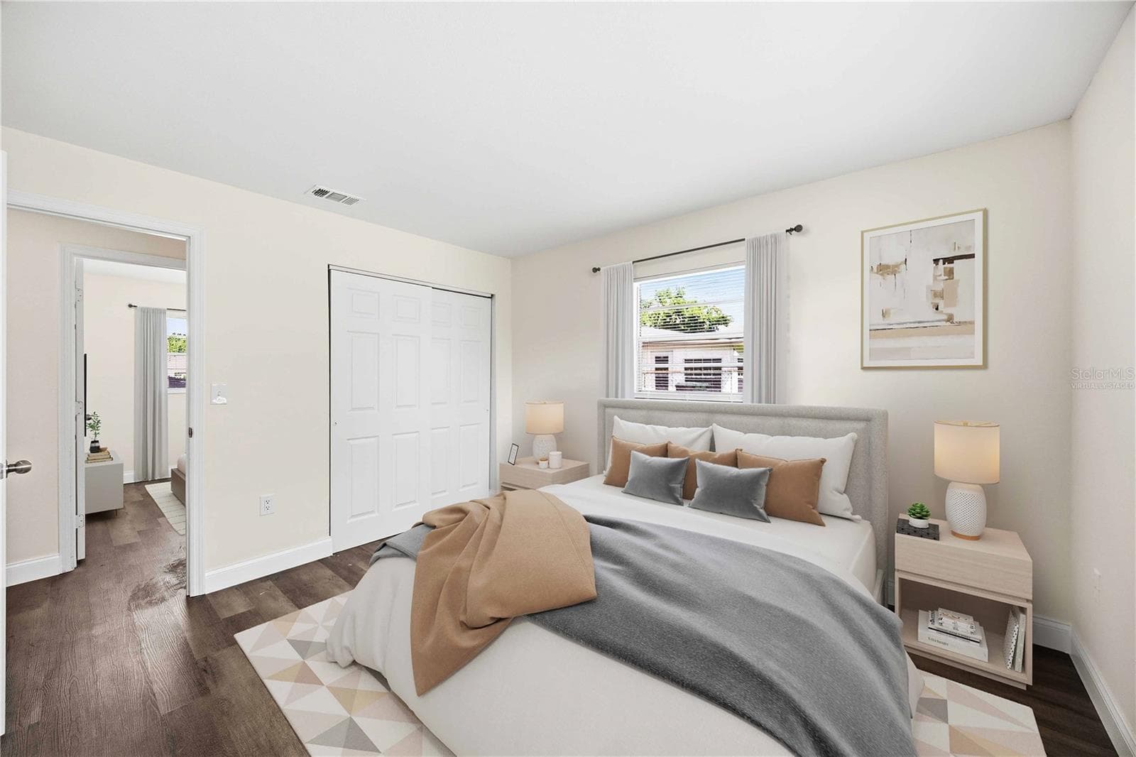 Virtually staged - 3012 CLAY CIR, SARASOTA