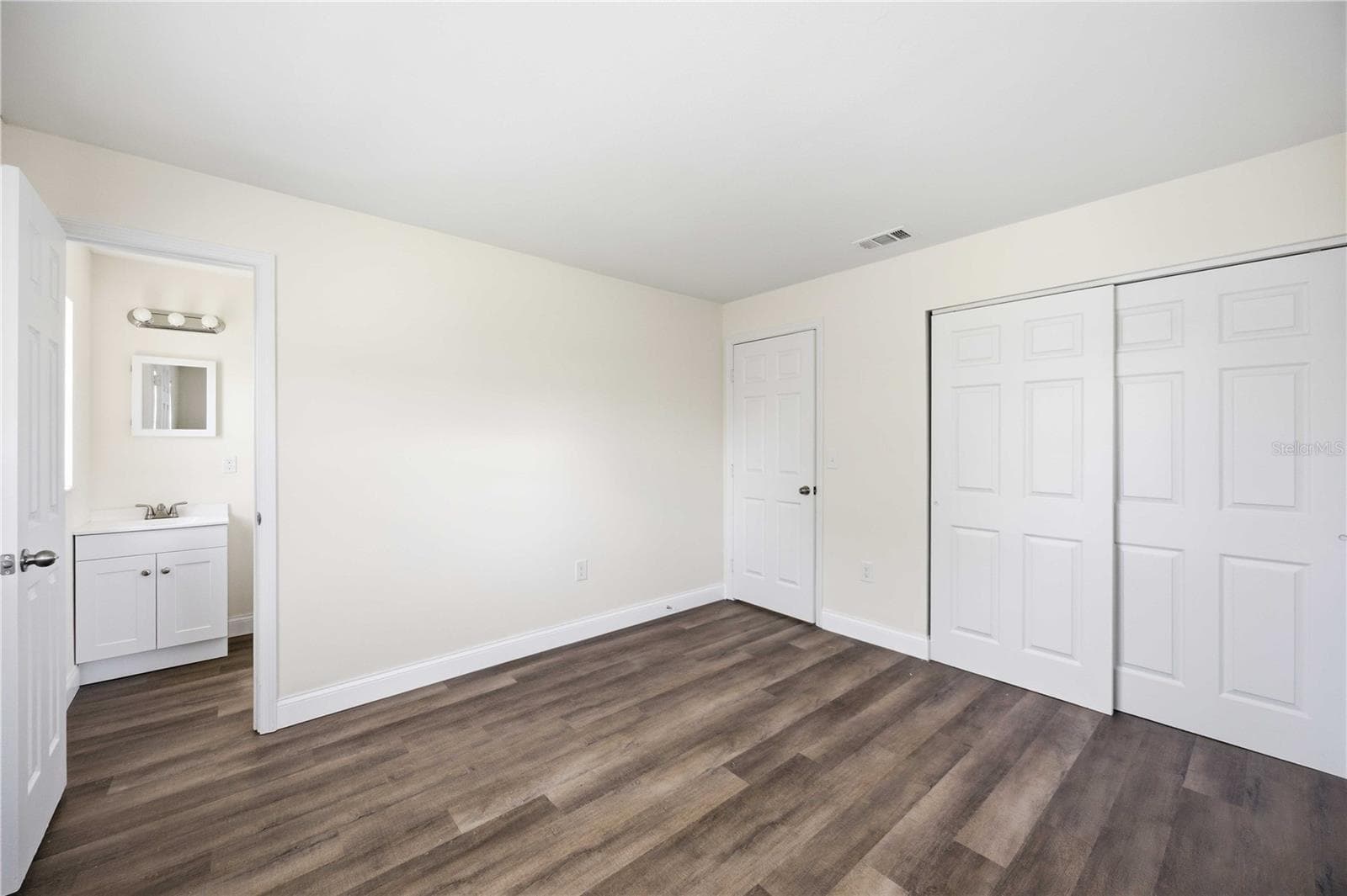 Single Family Residence at 3012 CLAY CIR, SARASOTA, photo 22 of 34