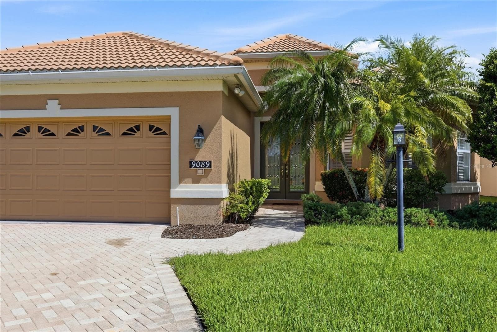 Single Family Residence at 9089 WILLOW BROOK DR, SARASOTA, photo 2 of 36