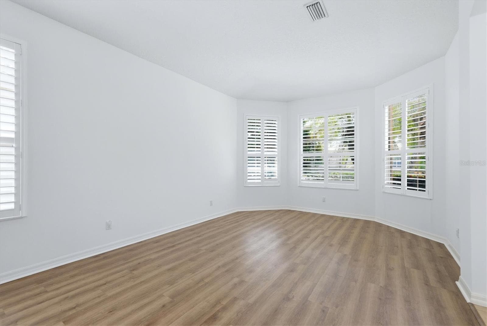 Single Family Residence at 9089 WILLOW BROOK DR, SARASOTA, photo 9 of 36