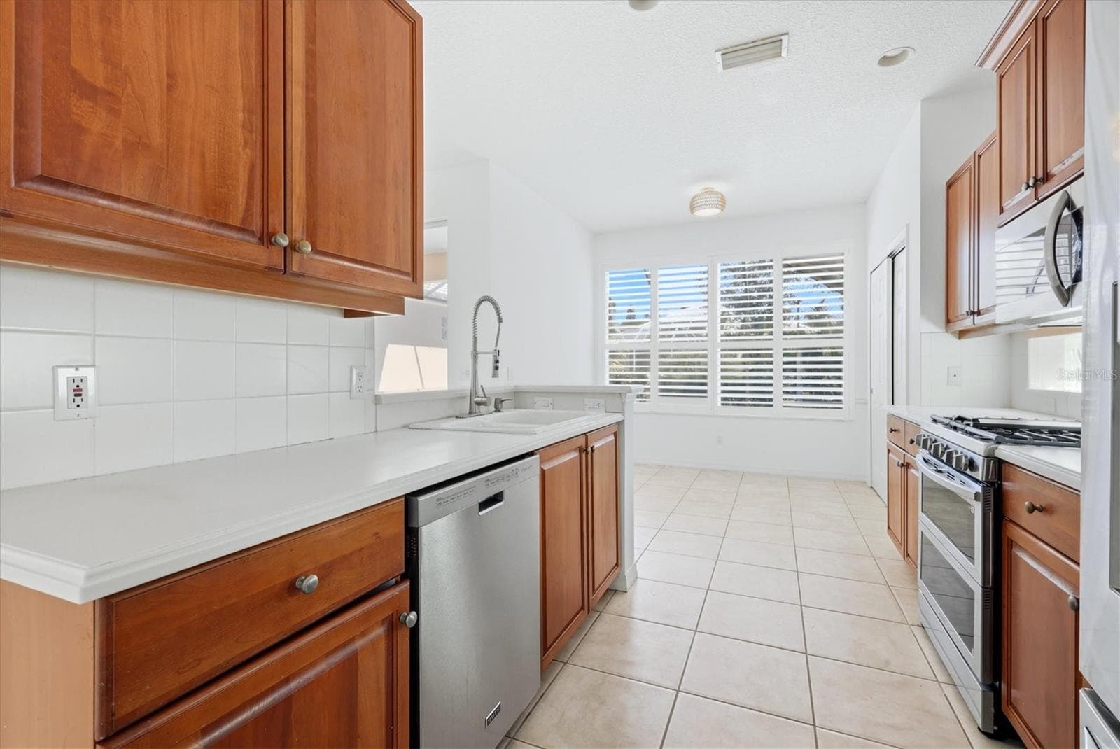 Single Family Residence at 9089 WILLOW BROOK DR, SARASOTA, photo 16 of 36