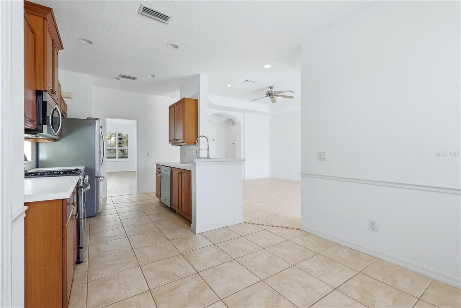 Single Family Residence at 9089 WILLOW BROOK DR, SARASOTA, photo 17 of 36