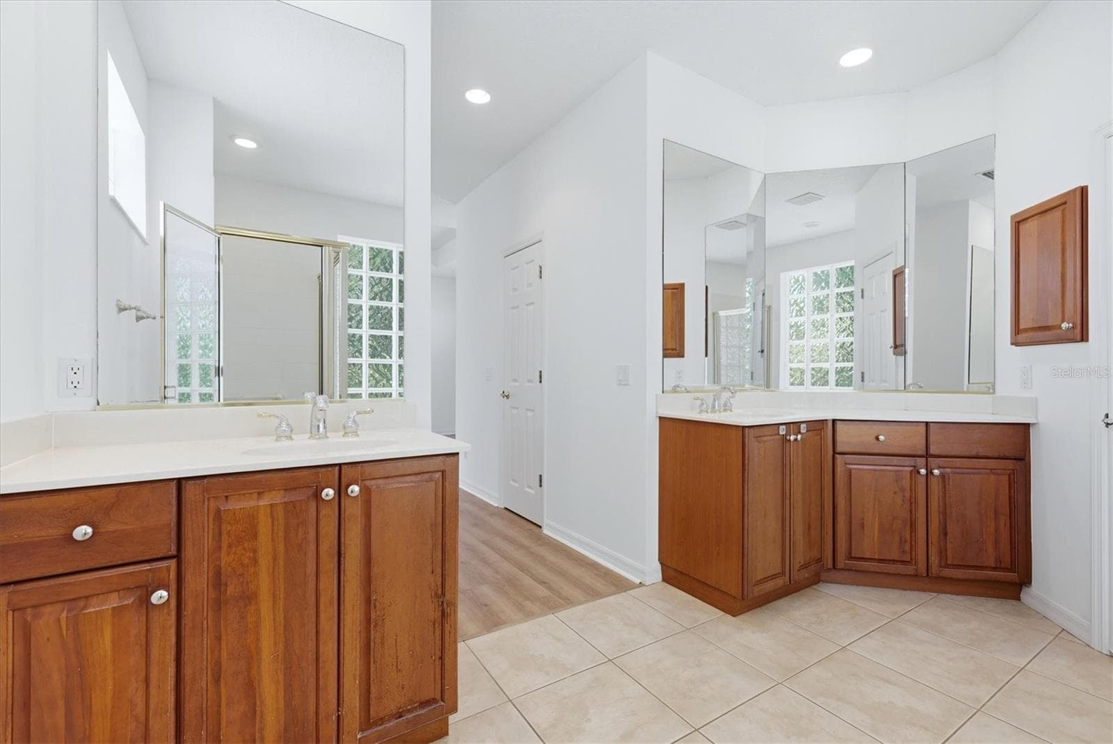 Single Family Residence at 9089 WILLOW BROOK DR, SARASOTA, photo 23 of 36