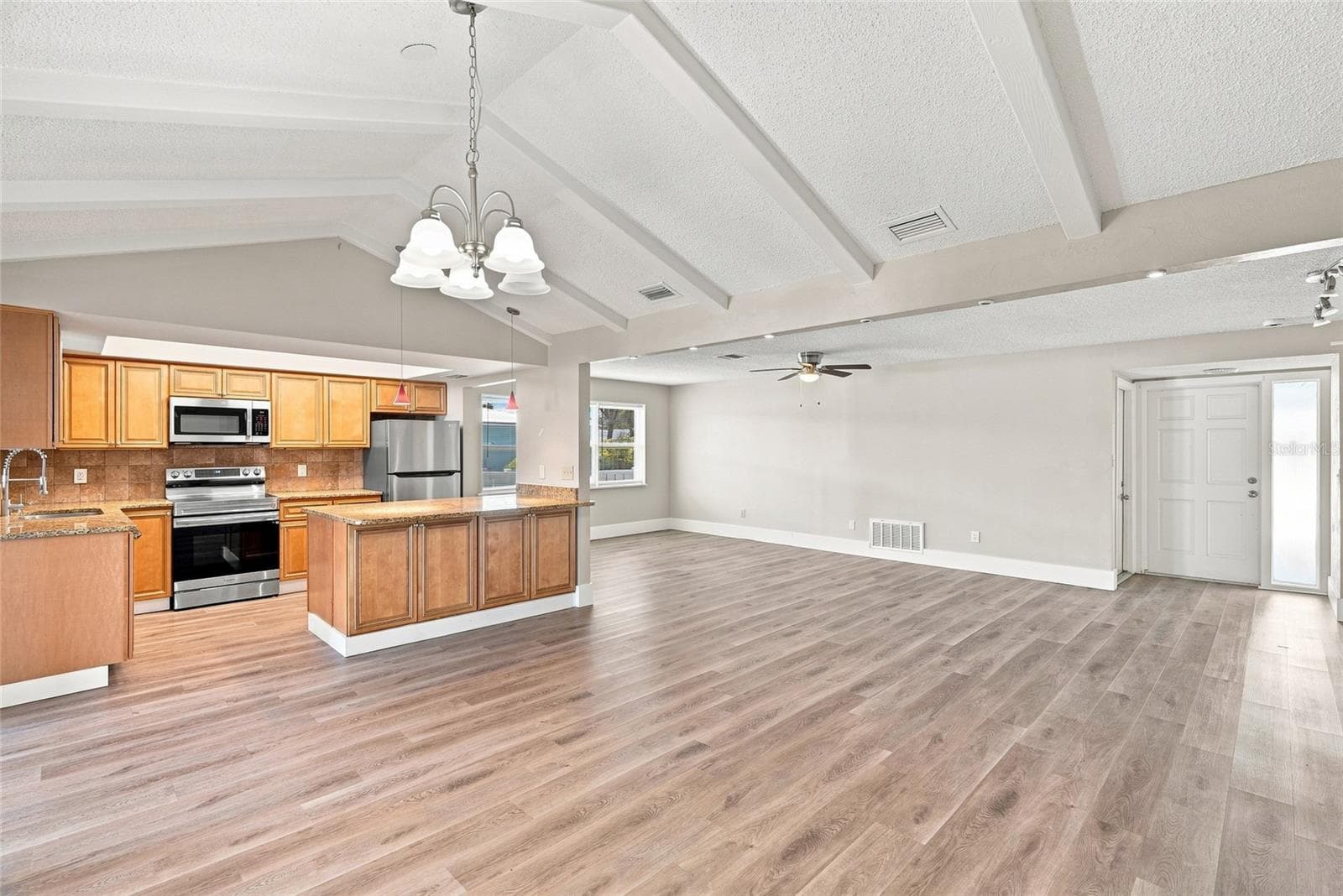 Single Family Residence at 13691 SERENA DR, LARGO, photo 8 of 53