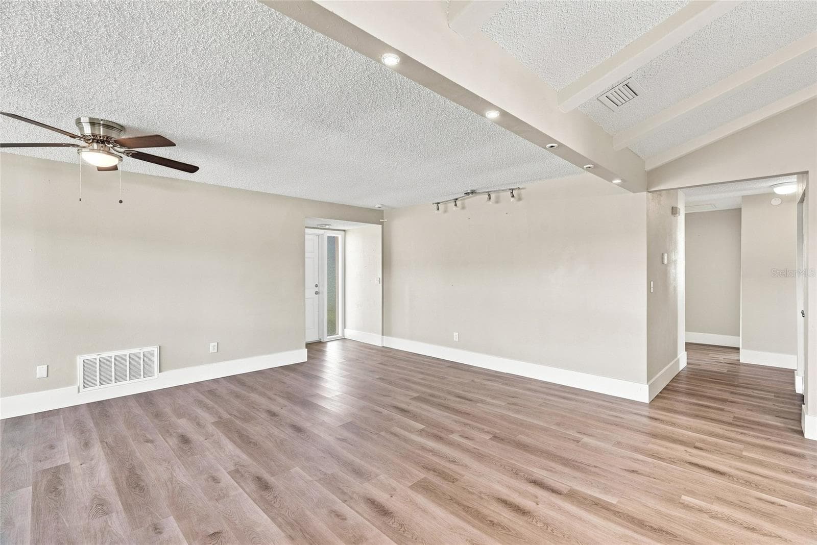 Single Family Residence at 13691 SERENA DR, LARGO, photo 16 of 53