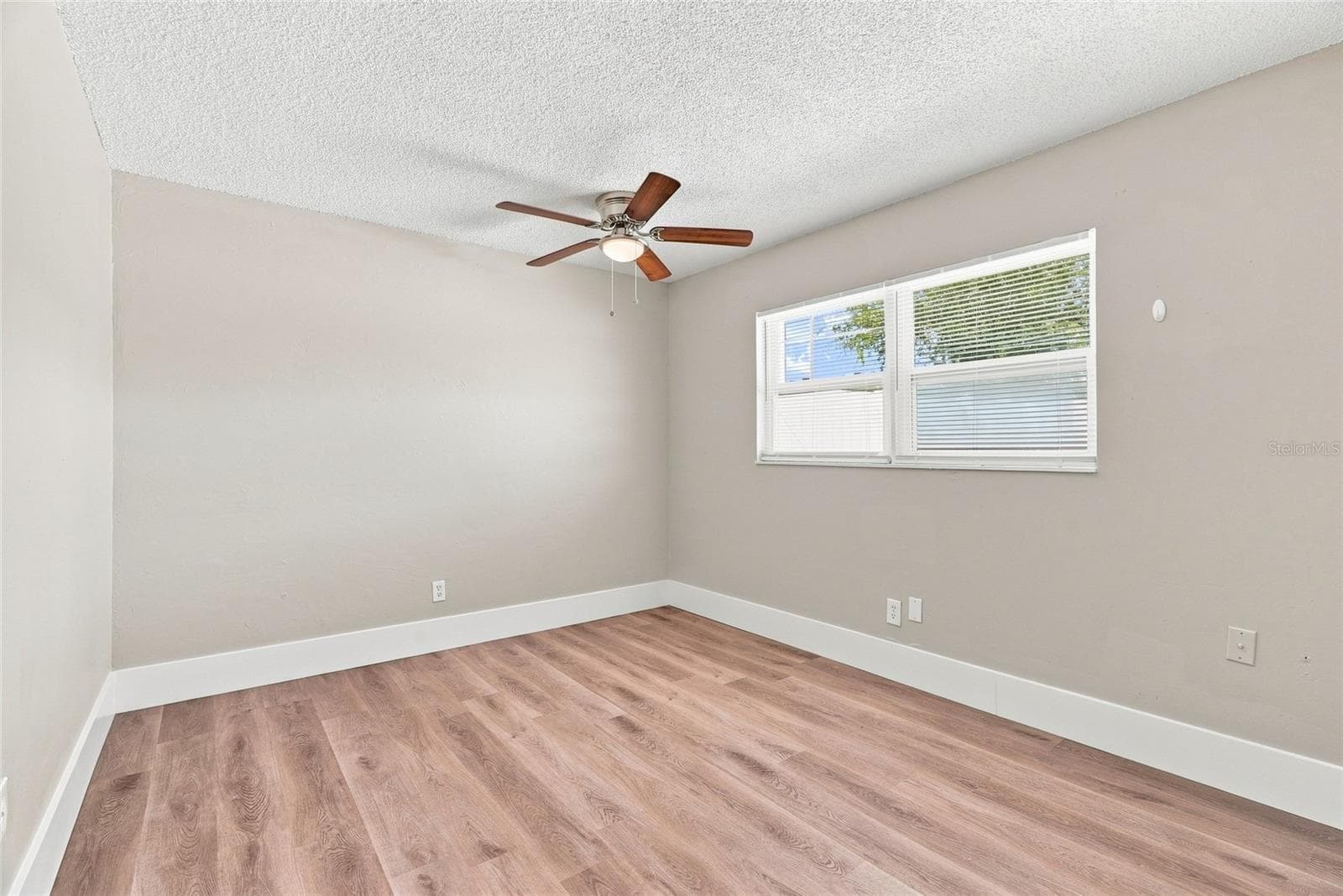 Single Family Residence at 13691 SERENA DR, LARGO, photo 36 of 53