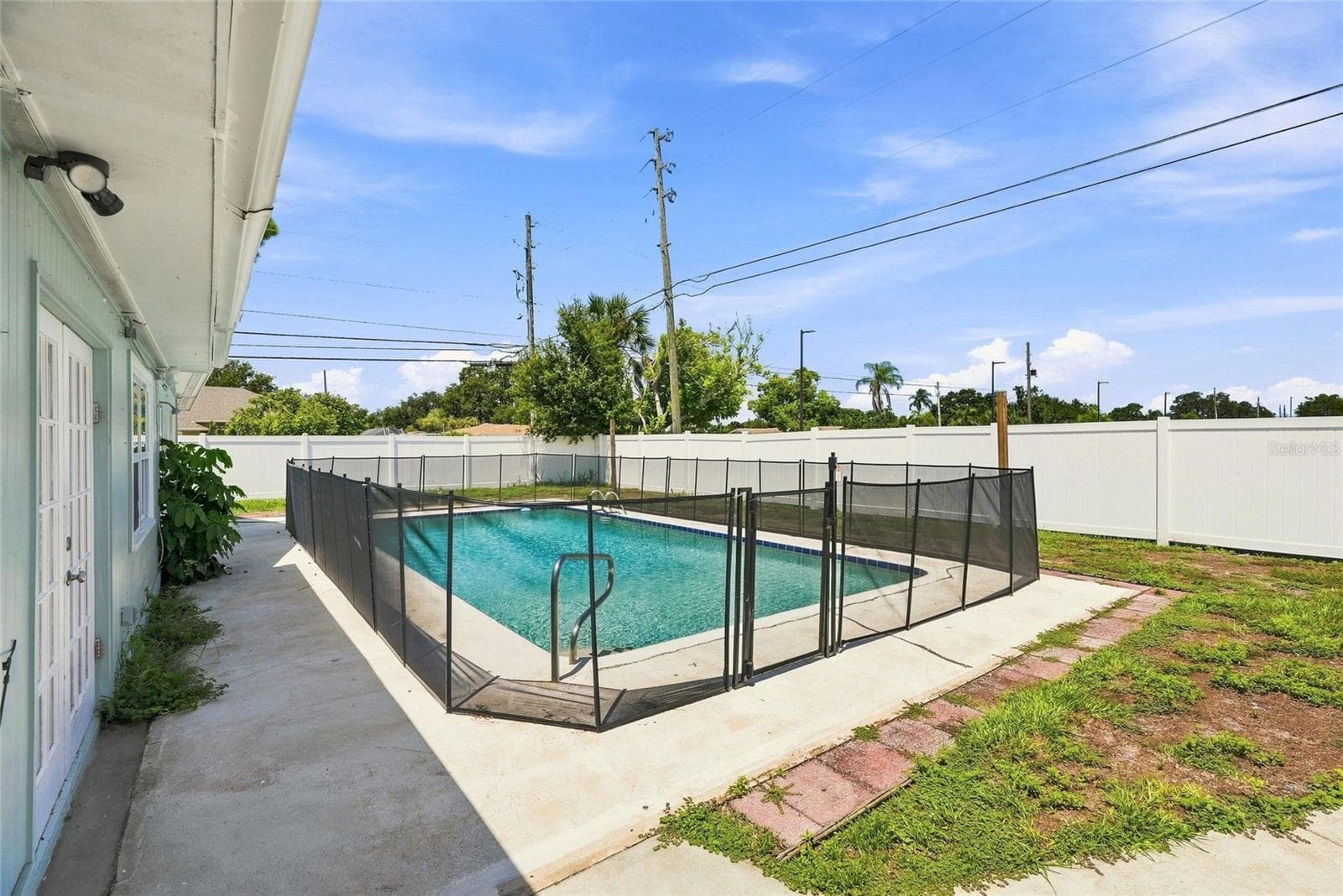 Single Family Residence at 13691 SERENA DR, LARGO, photo 44 of 53