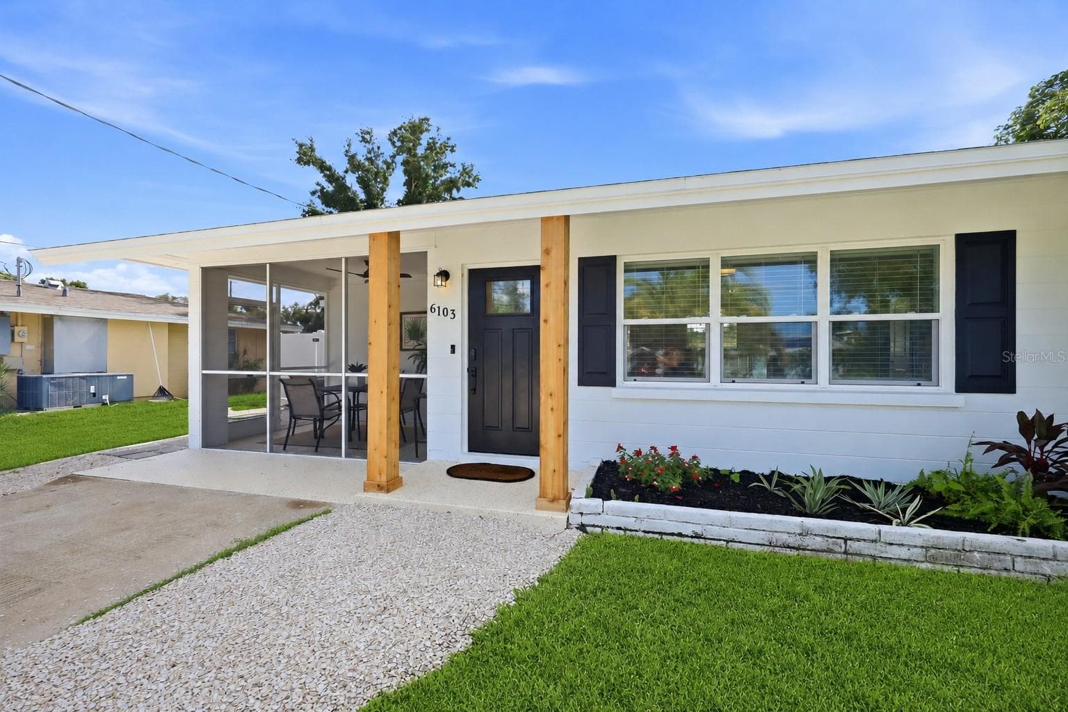 Front porch and screened porch - 6103 CARLTON AVE, SARASOTA