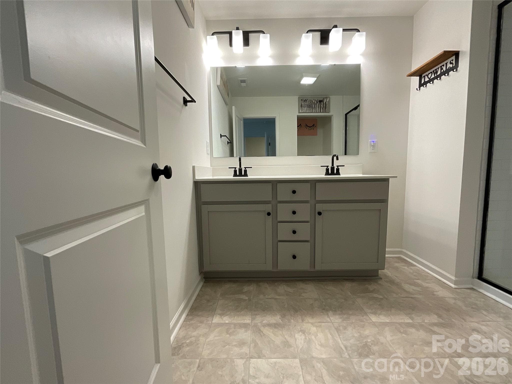 Townhouse at 11009 Pagebrook Lane, Charlotte, photo 13 of 30