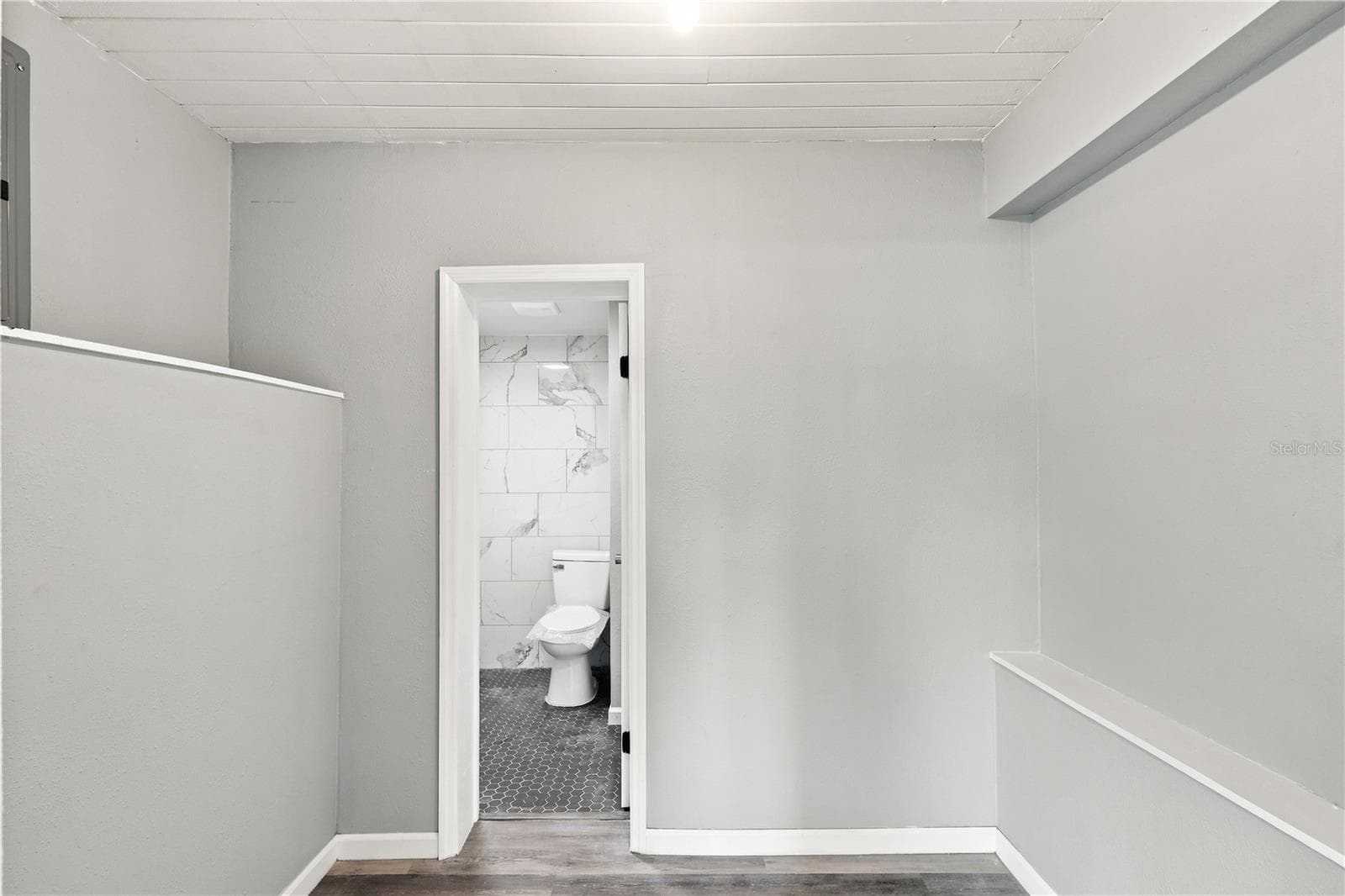 Master Closet - 8 SMYRNA DR, DEBARY