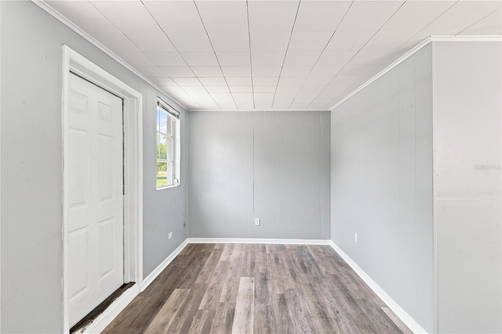 Additional unit Living room - 8 SMYRNA DR, DEBARY