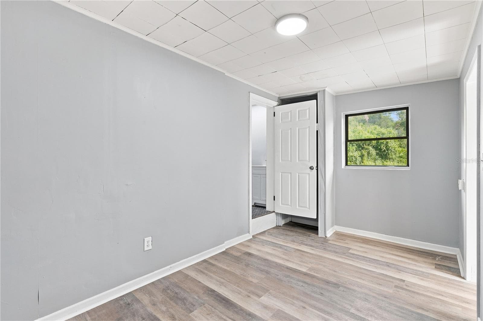 Additional unit Bethroom - 8 SMYRNA DR, DEBARY