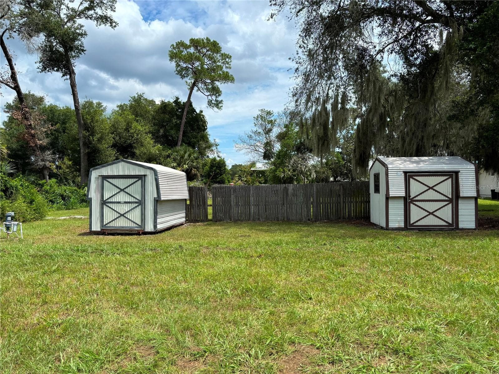 Storage Sheds - 8 SMYRNA DR, DEBARY