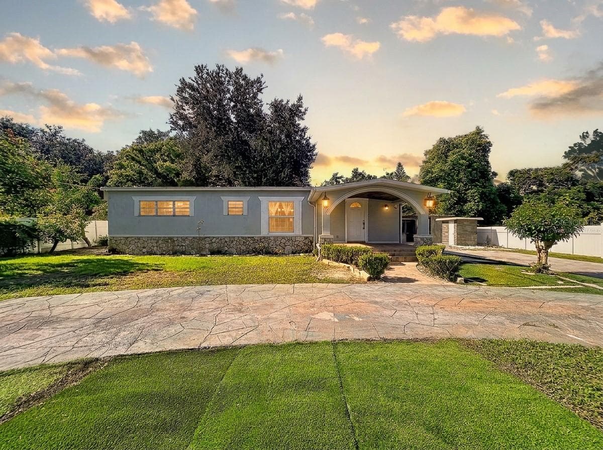 9507 SIX MILE CREEK RD