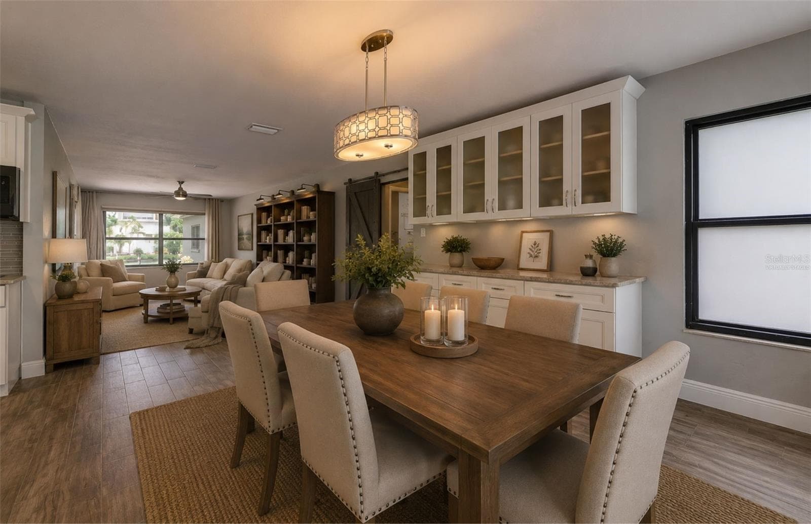 virtually staged - 323 SUWANEE AVE, SARASOTA