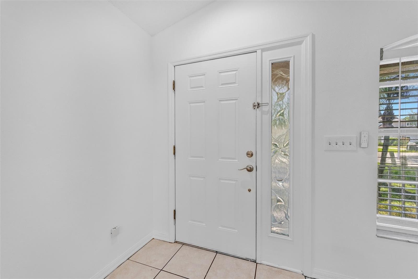 Single Family Residence at 6115 SAND KEY LN, WESLEY CHAPEL, photo 2 of 33