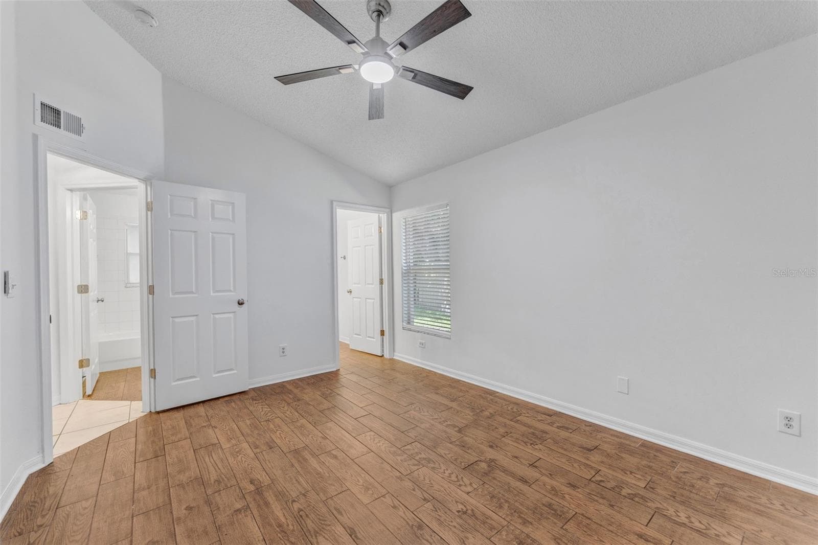 Single Family Residence at 6115 SAND KEY LN, WESLEY CHAPEL, photo 15 of 33