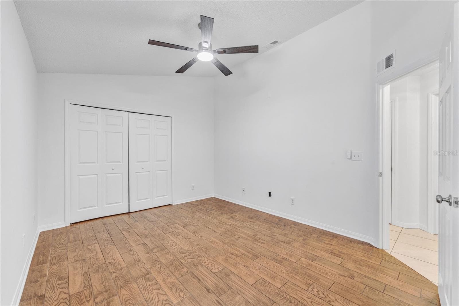 Single Family Residence at 6115 SAND KEY LN, WESLEY CHAPEL, photo 17 of 33