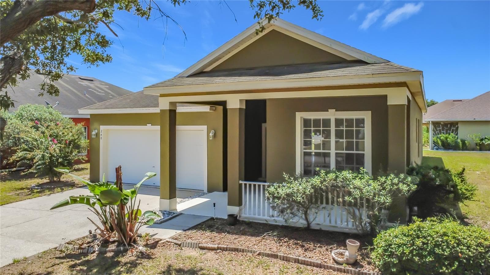 240 JAMES CIR