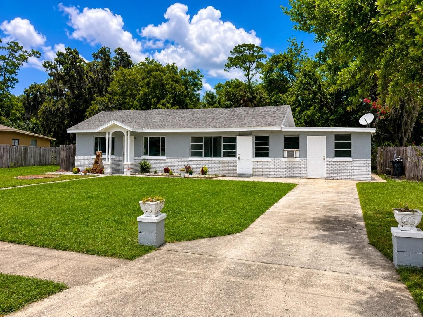 Single Family Residence at 8 SMYRNA DR, DEBARY, photo 3 of 31