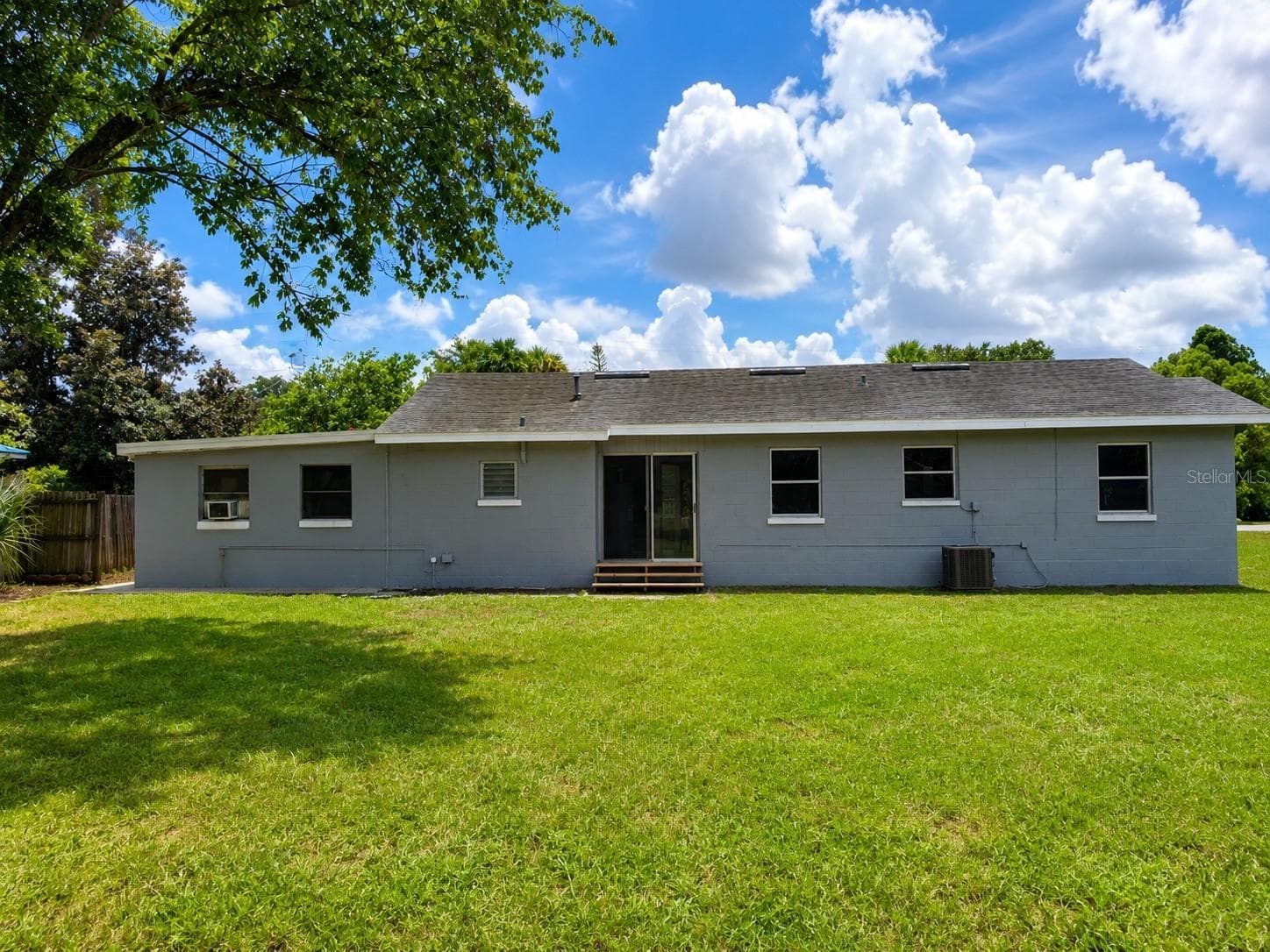 Backyard - 8 SMYRNA DR, DEBARY