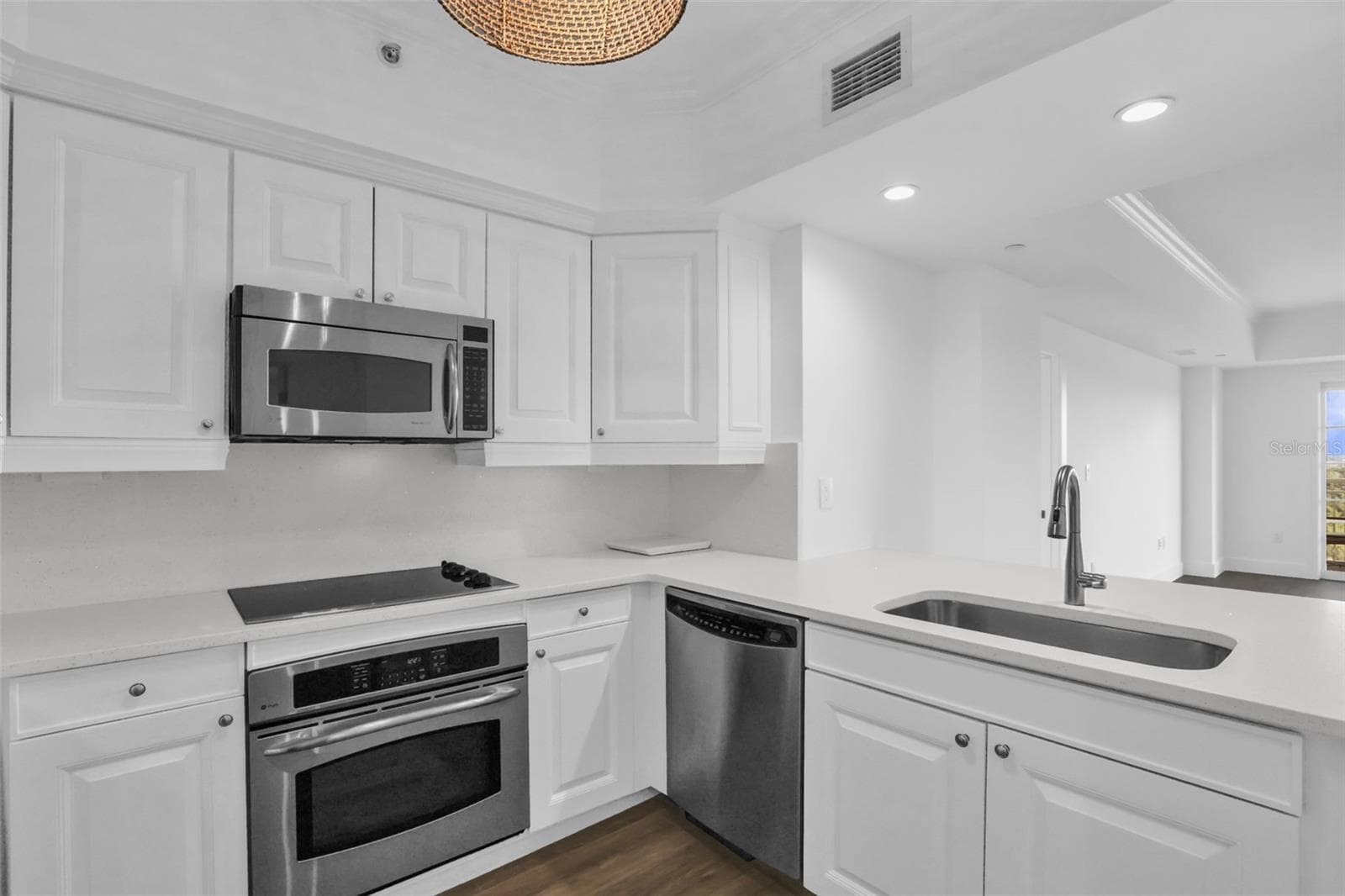 Condominium at 7593 GATHERING DR #707, REUNION, photo 9 of 40