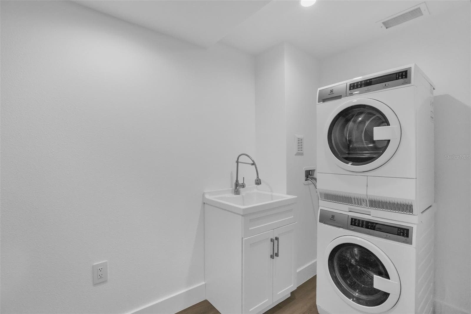 Condominium at 7593 GATHERING DR #707, REUNION, photo 27 of 40